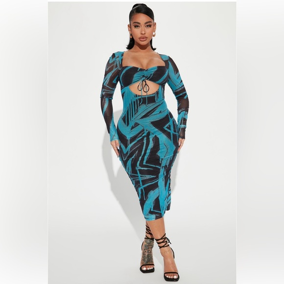 Blue dress💙 - Picture 3 of 5